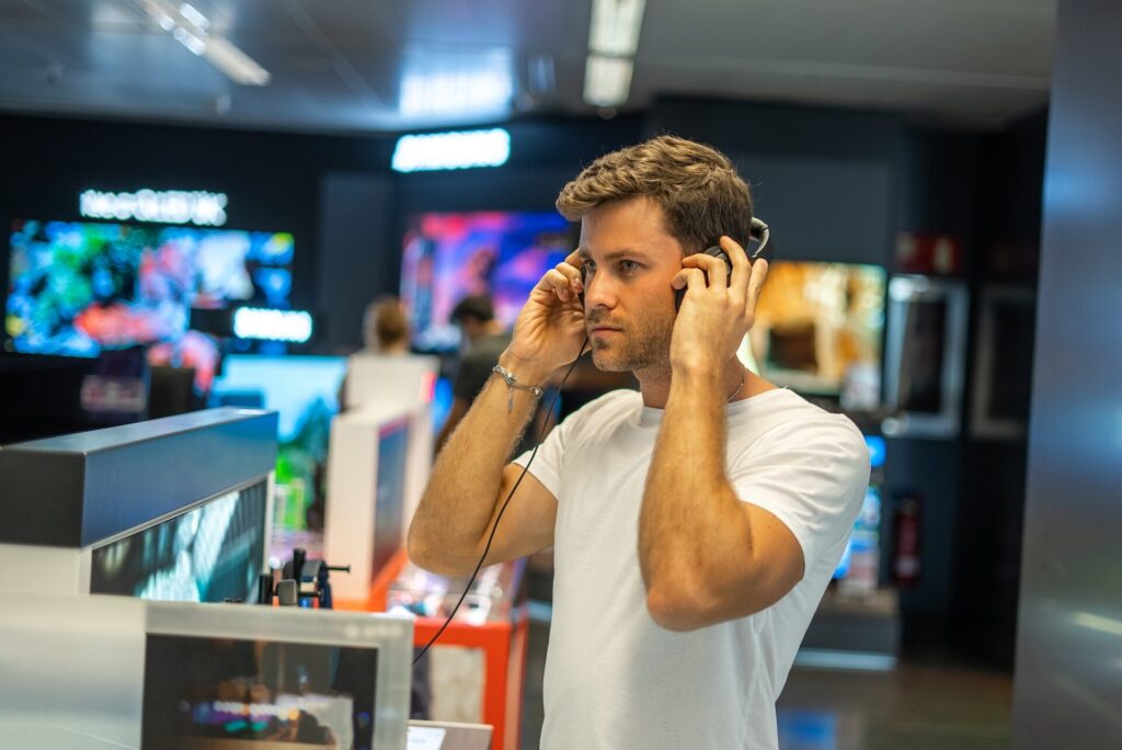 Köp Hörlurar hos L Telecom